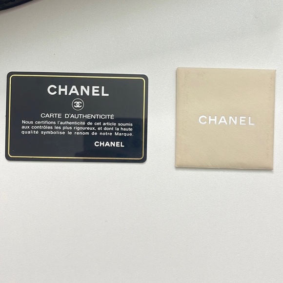 Chanel Lambskin Quilted Large Boy Bag flap, Black with Red piping - Picture 14 of 15